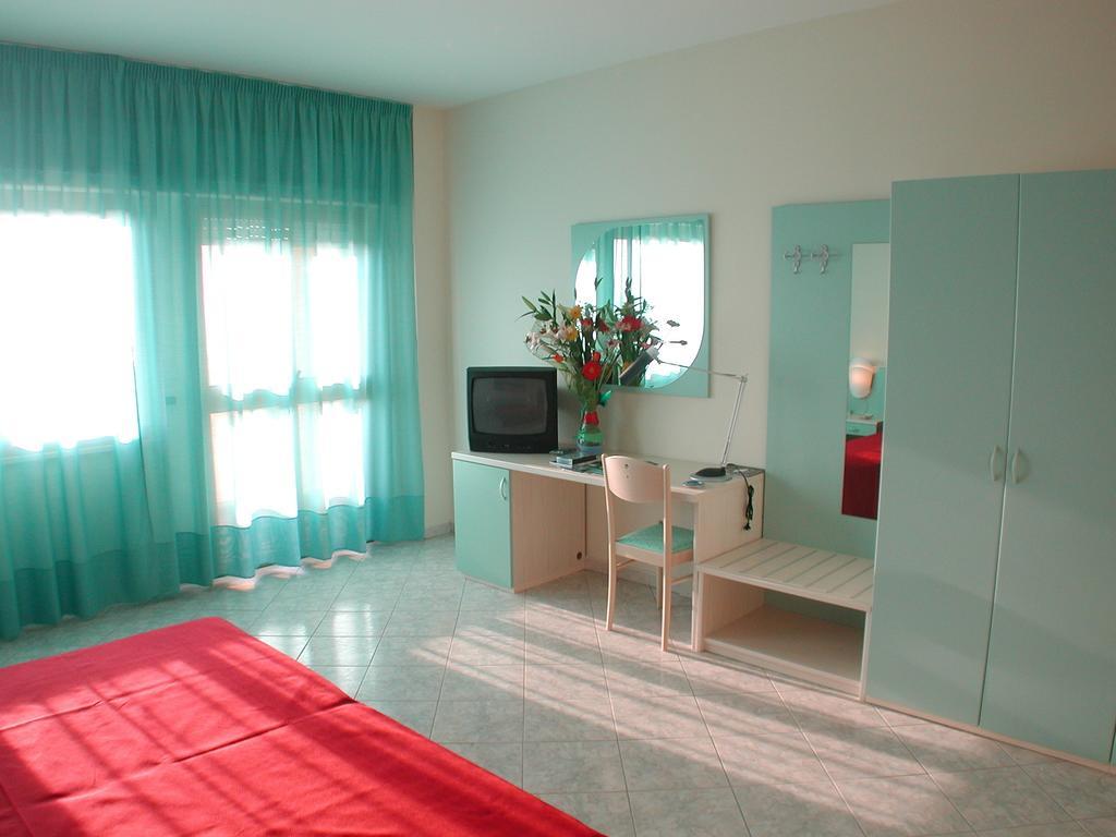 Cliffs Hotel Joppolo Habitación foto